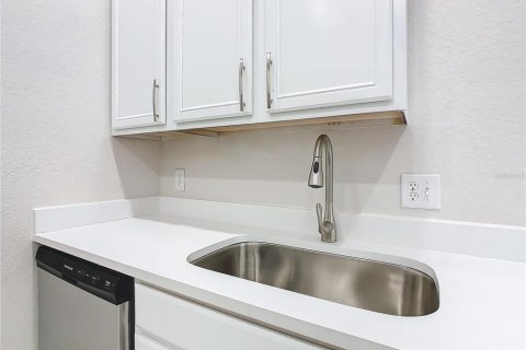 Condo in Kissimmee, Florida, 3 bedrooms  № 1687153 - photo 13