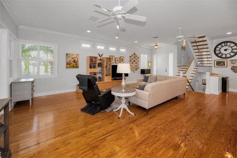 House in Treasure Island, Florida 2 bedrooms, 218.51 sq.m. № 1879456 - photo 16