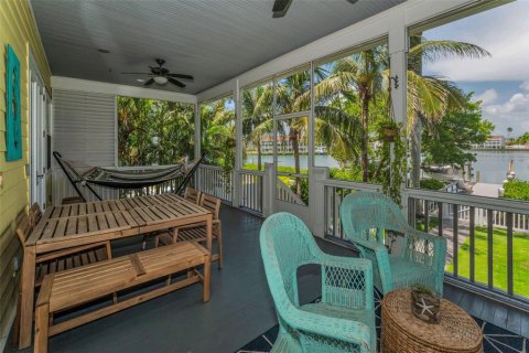 House in Treasure Island, Florida 2 bedrooms, 218.51 sq.m. № 1879456 - photo 20