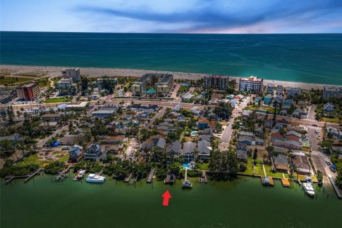 House in Treasure Island, Florida 2 bedrooms, 218.51 sq.m. № 1879456 - photo 10