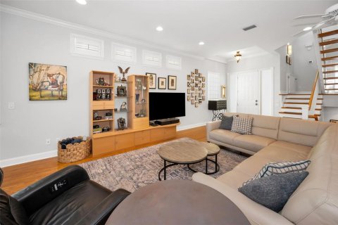House in Treasure Island, Florida 2 bedrooms, 218.51 sq.m. № 1879456 - photo 17