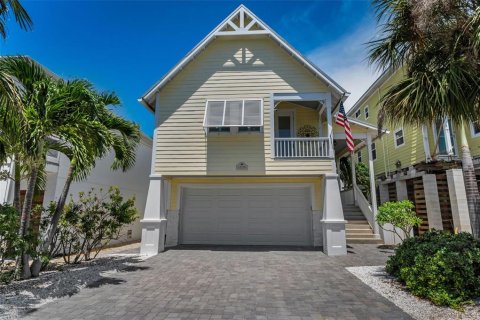 House in Treasure Island, Florida 2 bedrooms, 218.51 sq.m. № 1879456 - photo 3