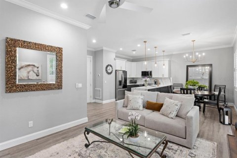Townhouse in Tampa, Florida 3 bedrooms, 164.81 sq.m. № 1838043 - photo 9