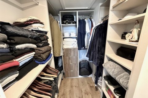 Condo in Miami Beach, Florida, 1 bedroom  № 1766882 - photo 15