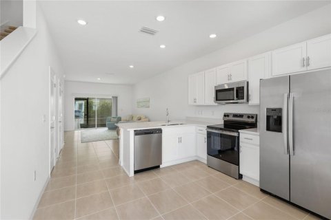 Touwnhouse à louer à Sarasota, Floride: 2 chambres, 110.27 m2 № 2403537 - photo 5