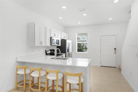 Touwnhouse à louer à Sarasota, Floride: 2 chambres, 110.27 m2 № 2403537 - photo 13