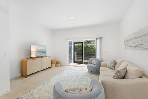 Touwnhouse à louer à Sarasota, Floride: 2 chambres, 110.27 m2 № 2403537 - photo 17