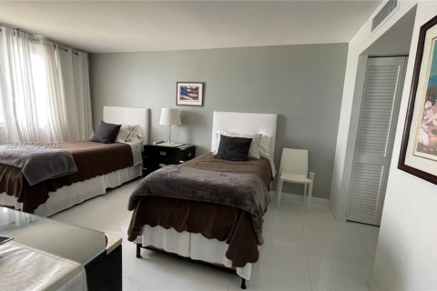 Copropriété à louer à Miami Beach, Floride: 2 chambres, 99.41 m2 № 2069172 - photo 8