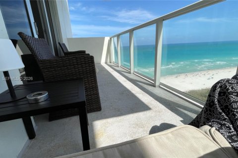 Copropriété à louer à Miami Beach, Floride: 2 chambres, 99.41 m2 № 2069172 - photo 27