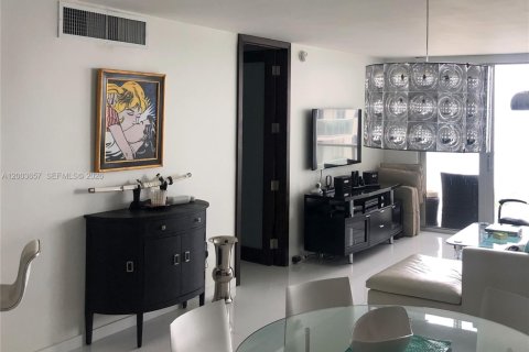 Copropriété à louer à Miami Beach, Floride: 2 chambres, 99.41 m2 № 2069172 - photo 21