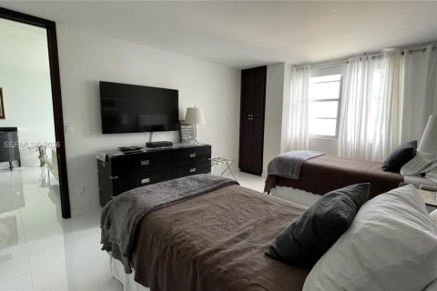 Copropriété à louer à Miami Beach, Floride: 2 chambres, 99.41 m2 № 2069172 - photo 19