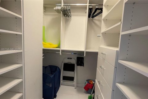 Copropriété à louer à Miami Beach, Floride: 2 chambres, 99.41 m2 № 2069172 - photo 25