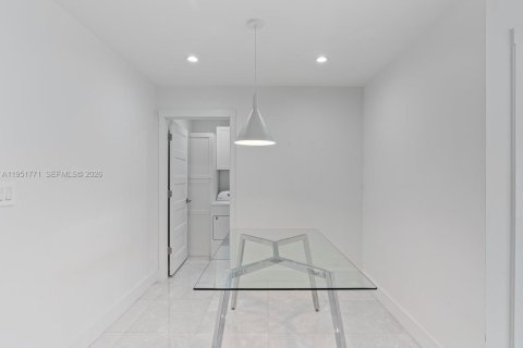 Casa en venta en Hollywood, Florida, 3 dormitorios, 127.28 m2 № 2006277 - foto 22