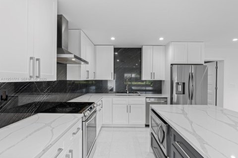 Casa en venta en Hollywood, Florida, 3 dormitorios, 127.28 m2 № 2006277 - foto 18