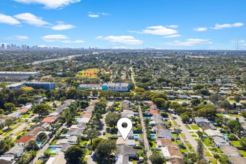 Casa en venta en Hollywood, Florida, 3 dormitorios, 127.28 m2 № 2006277 - foto 8