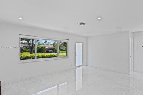 Casa en venta en Hollywood, Florida, 3 dormitorios, 127.28 m2 № 2006277 - foto 20