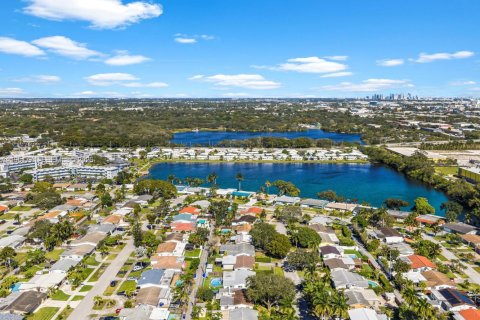 Casa en venta en Hollywood, Florida, 3 dormitorios, 127.28 m2 № 2006277 - foto 10