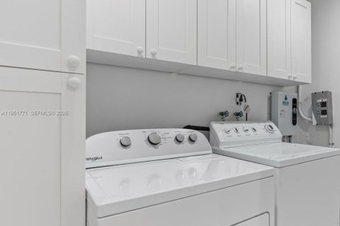 Casa en venta en Hollywood, Florida, 3 dormitorios, 127.28 m2 № 2006277 - foto 23