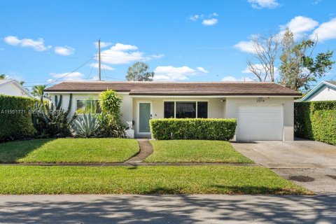 Casa en venta en Hollywood, Florida, 3 dormitorios, 127.28 m2 № 2006277 - foto 1