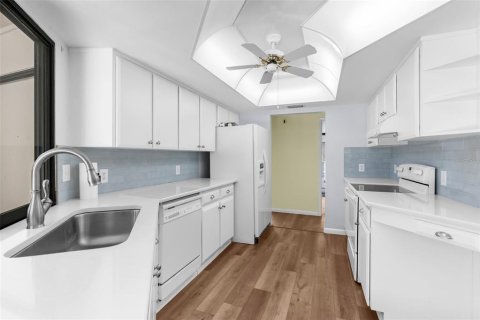 House in Homosassa, Florida 3 bedrooms, 154.22 sq.m. № 1757025 - photo 9