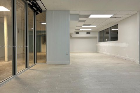 Propiedad comercial en venta en Hollywood, Florida № 1940472 - foto 10