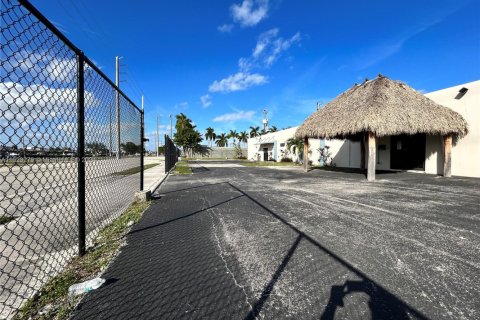 Propiedad comercial en venta en Hollywood, Florida № 1940472 - foto 26