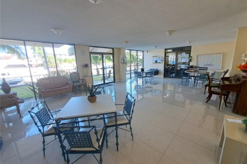 Copropriété à vendre à North Miami Beach, Floride: 1 chambre, 72.28 m2 № 1947569 - photo 8