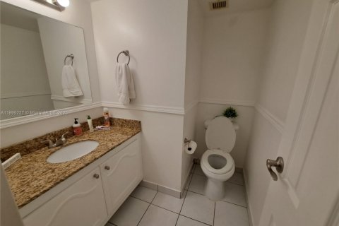 Copropriété à vendre à North Miami Beach, Floride: 1 chambre, 72.28 m2 № 1947569 - photo 16