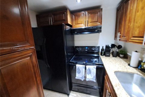 Copropriété à vendre à North Miami Beach, Floride: 1 chambre, 72.28 m2 № 1947569 - photo 9