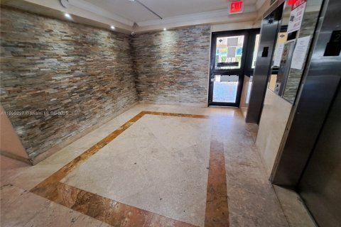 Copropriété à vendre à North Miami Beach, Floride: 1 chambre, 72.28 m2 № 1947569 - photo 6