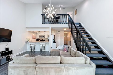 Touwnhouse à vendre à Orlando, Floride: 2 chambres, 101.36 m2 № 2378263 - photo 17