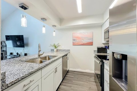 Touwnhouse à vendre à Orlando, Floride: 2 chambres, 101.36 m2 № 2378263 - photo 5