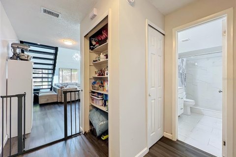 Touwnhouse à vendre à Orlando, Floride: 2 chambres, 101.36 m2 № 2378263 - photo 24