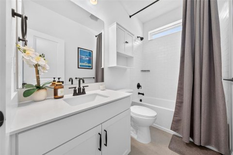 Casa en venta en Orlando, Florida, 4 dormitorios, 286.79 m2 № 2296356 - foto 18