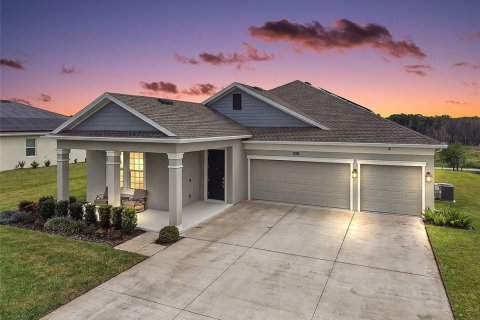 Villa ou maison à Mount Dora, Floride 4 chambres, 246.01 m2 № 2369086