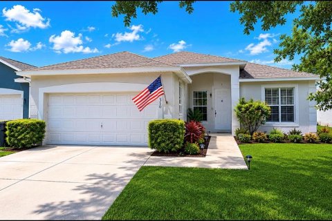 Casa en Davenport, Florida 5 dormitorios, 169.55 m2 № 2213476