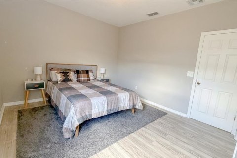 House in Davenport, Florida 5 bedrooms, 169.55 sq.m. № 2213476 - photo 16