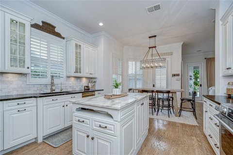 Villa ou maison à vendre à Tampa, Floride: 4 chambres, 308.06 m2 № 1899145 - photo 19