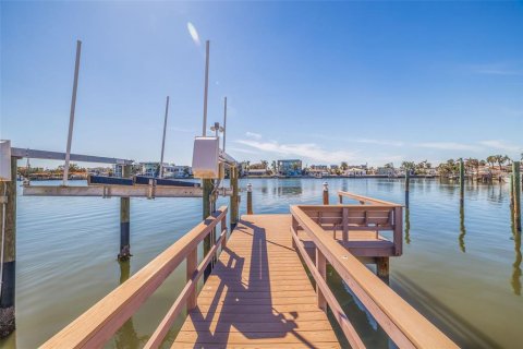 Land in Saint Petersburg, Florida № 1535035 - photo 5