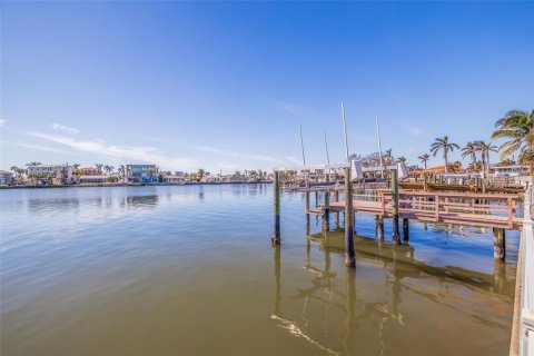Land in Saint Petersburg, Florida № 1535035 - photo 6