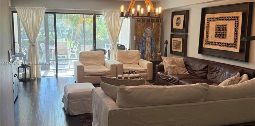 Condo à Aventura, Floride, 2 chambres № 1958776