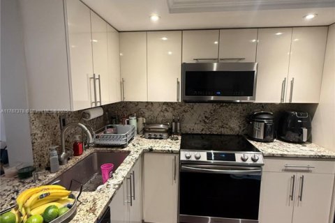 Copropriété à vendre à Aventura, Floride: 2 chambres, 143.26 m2 № 1958776 - photo 22