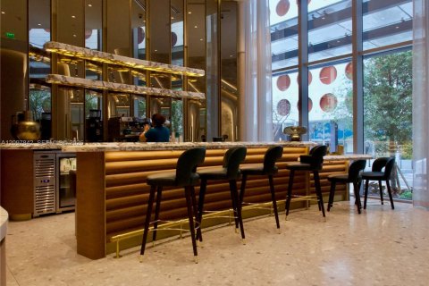 Condo in Miami, Florida, 1 bedroom  № 2389969 - photo 18