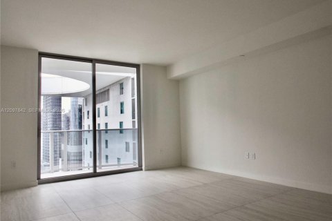Condo in Miami, Florida, 1 bedroom  № 2389969 - photo 9