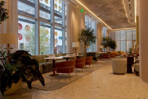Condo in Miami, Florida, 1 bedroom  № 2389969 - photo 19