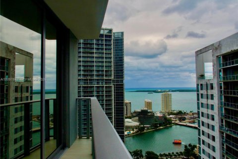 Condo in Miami, Florida, 1 bedroom  № 2389969 - photo 5