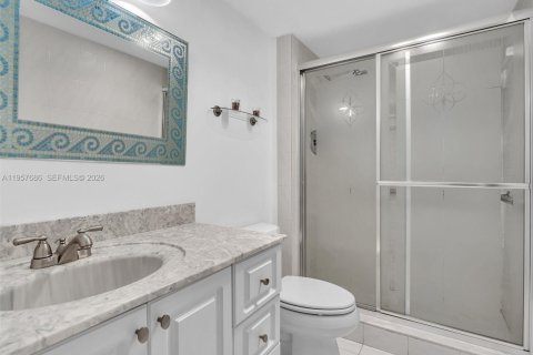 Condo in Aventura, Florida, 2 bedrooms  № 2020350 - photo 24