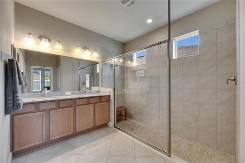 House in Wesley Chapel, Florida 4 bedrooms, 205.69 sq.m. № 1665826 - photo 2