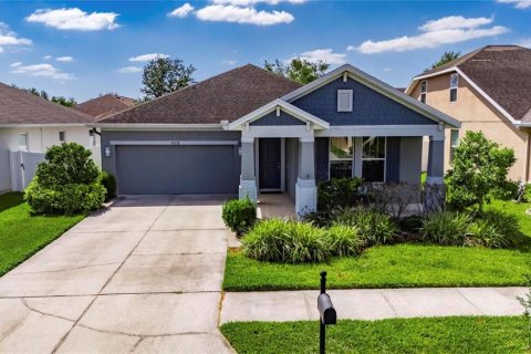House in Wesley Chapel, Florida 4 bedrooms, 205.69 sq.m. № 1665826 - photo 1
