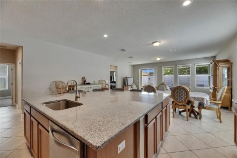 House in Wesley Chapel, Florida 4 bedrooms, 205.69 sq.m. № 1665826 - photo 10
